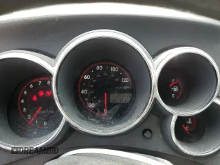 2006 Toyota Matrix STD z VIN 2T1KR32EX6C601035, wystawiony jako Copart lot #55938865 z przebiegiem 253 835 mil mil oraz Szkody całkowita. Historia ofert i sprzedaży dostępna na DreamBid. Obrazek 9.