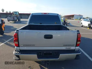 2007 Chevrolet Silverado 1500 LS with VIN 2GCEC13V771135632, listed as a IAAI auction lot 41770675 with 205,704 mi miles and . Bid and sale history available at DreamBid. Image 17.
