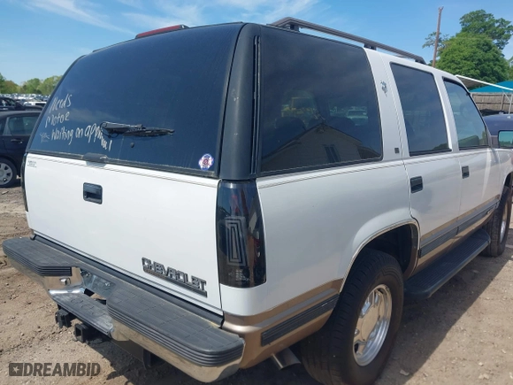 1996 Chevrolet Tahoe with VIN 1GNEK13R4TJ340094, listed as a IAAI auction lot 42044326 with 178,418 mi miles. Bid and sale history available at carsss.com. Image 4.