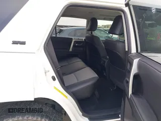 2023 Toyota 4Runner SR5 Premium z VIN JTEFU5JR4P5280720, wystawiony jako IAAI lot #42485671 z przebiegiem 38 785 mil mil oraz . Historia ofert i sprzedaży dostępna na DreamBid. Obrazek 8.