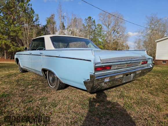 1964 Oldsmobile 88 z VIN 854M274413, wystawiony jako Copart lot #48237445 z przebiegiem 45 480 mil mil oraz Tytuł czysty. Historia ofert i sprzedaży dostępna na DreamBid. Obrazek 3.