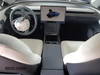 2025 Tesla Model 3 Long Range with VIN 5YJ3E1EA8SF903698, listed as a Copart auction lot 47737195 with 3,513 mi miles and Salvage Title. Bid and sale history available at carsss.com. Image 8.