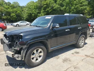 2011 Toyota 4Runner SR5 z VIN JTEZU5JR1B5029580, wystawiony jako Copart lot #56882385 z przebiegiem 151 233 mil mil oraz Szkoda całkowita • Salvage title. Historia ofert i sprzedaży dostępna na DreamBid. Obrazek 1.