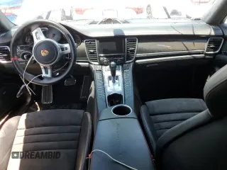2016 Porsche Panamera GTS z VIN WP0AF2A71GL081996, wystawiony jako Copart lot #50049303 z przebiegiem 87 940 mil mil oraz . Historia ofert i sprzedaży dostępna na DreamBid. Obrazek 8.