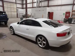 2008 Audi A5 z VIN WAUDK78T58A030231, wystawiony jako IAAI lot #42084381 z przebiegiem 136 049 mil mil oraz . Historia ofert i sprzedaży dostępna na DreamBid. Obrazek 3.