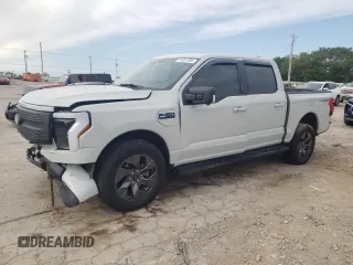 2024 Ford F-150 Lightning Flash z VIN 1FT6W3L78RWG28675, wystawiony jako Copart lot #54061285 z przebiegiem 11 867 mil mil oraz Szkody całkowita. Historia ofert i sprzedaży dostępna na DreamBid. Obrazek 1.