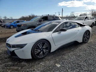 2016 BMW i8 with VIN WBY2Z2C52GV675006, listed as a Copart auction lot 84521024 with 65,822 mi miles and Salvage Title. Bid and sale history available at carsss.com. Image 1.