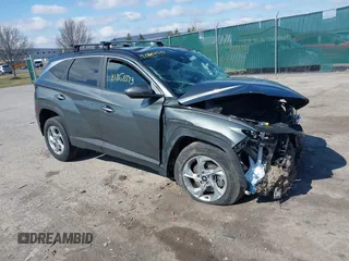 2022 Hyundai Tucson SEL with VIN 5NMJBCAE5NH137470, listed as a IAAI auction lot 41868573 with 28,034 mi miles. Bid and sale history available at carsss.com. Image 1.