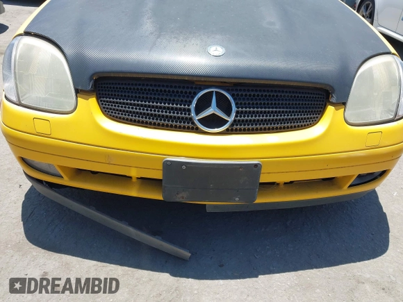 1999 Mercedes-Benz SLK 230/320 with VIN WDBKK47F7XF131839, listed as a IAAI auction lot 42648299 with 124,630 mi miles and . Bid and sale history available at DreamBid. Image 6.