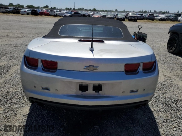 2011 Chevrolet Camaro 1LT z VIN 2G1FB3DD1B9193909, wystawiony jako Copart lot #56000395 z przebiegiem 110 248 mil mil oraz Szkoda całkowita • Salvage title. Historia ofert i sprzedaży dostępna na DreamBid. Obrazek 6.
