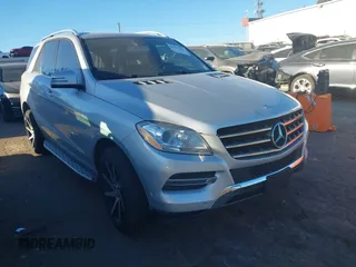 2015 Mercedes-Benz M 350 with VIN 4JGDA5JB9FA561582, listed as a IAAI auction lot 41687386 with 96,784 mi miles and . Bid and sale history available at DreamBid. Image 1.