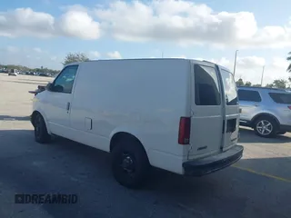 2003 Chevrolet Astro Cargo Van with VIN 1GCDM19X83B114476, listed as a IAAI auction lot 41377490 with 179,867 mi miles. Bid and sale history available at carsss.com. Image 3.