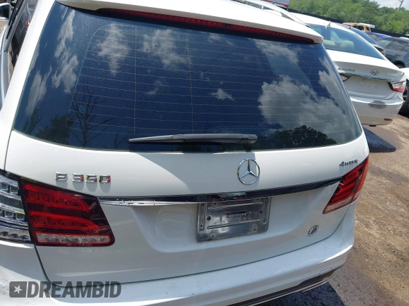 2015 Mercedes-Benz E 350 Luxury with VIN WDDHH8JB2FB088997, listed as a IAAI auction lot 42530336 with 96,993 mi miles and . Bid and sale history available at DreamBid. Image 16.