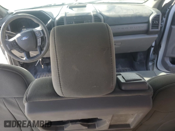 2018 Ford F-250 XL with VIN 1FT7X2A69JEC57624, listed as a Copart auction lot 44233185 with 158,640 mi miles and Salvage title. Bid and sale history available at DreamBid. Image 8.