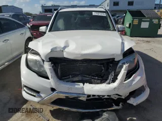 2013 Mercedes-Benz GLK 350 with VIN WDCGG8JB8DG053111, listed as a Copart auction lot 77321214 with 135,505 mi miles and Clean Title. Bid and sale history available at DreamBid. Image 5.