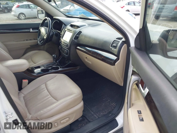 2015 Kia Sorento EX with VIN 5XYKU4A71FG636946, listed as a IAAI auction lot 42366976 with 195,100 mi miles and . Bid and sale history available at DreamBid. Image 5.