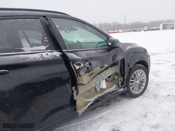 2019 Hyundai Kona SEL with VIN KM8K2CAA3KU339337, listed as a IAAI auction lot 41635132 with 51,343 mi miles. Bid and sale history available at carsss.com. Image 6.