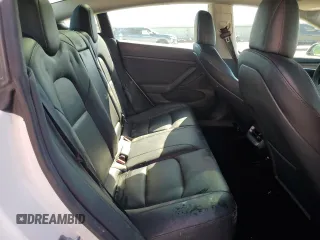 2023 Tesla Model 3 z VIN 5YJ3E1EA8PF418579, wystawiony jako Copart lot #54108945 z przebiegiem 68 444 mil mil oraz Szkoda całkowita • Salvage title. Historia ofert i sprzedaży dostępna na DreamBid. Obrazek 10.