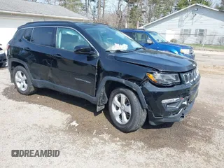 2018 Jeep Compass Latitude with VIN 3C4NJDBBXJT131370, listed as a IAAI auction lot 41850288 with 64,647 mi miles. Bid and sale history available at carsss.com. Image 1.