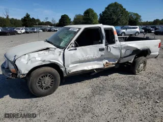 1998 GMC Sonoma SLS with VIN 1GTDT19X7W8524982, listed as a Copart auction lot 74506624 with 0 mi miles and Salvage Title. Bid and sale history available at carsss.com. Image 1.