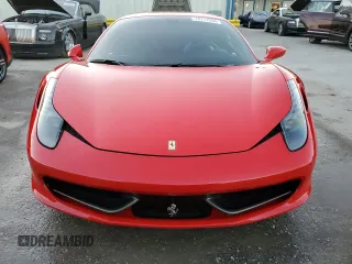 2010 Ferrari 458 Italia z VIN ZFF67NFA8A0176042, wystawiony jako Copart lot #74711994 z przebiegiem 13 056 mil mil oraz Nie do naprawy. Historia ofert i sprzedaży dostępna na DreamBid. Obrazek 5.