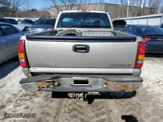 2002 Chevrolet Silverado 1500 LS with VIN 2GCEK19VX21246212, listed as a Copart auction lot 47002925 with 302,604 mi miles and Clean Title. Bid and sale history available at carsss.com. Image 6.