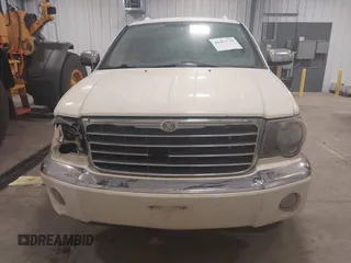 2009 Chrysler Aspen Limited with VIN 1A8HW58P59F713608, listed as a IAAI auction lot 41457170 with Not Provided miles and . Bid and sale history available at DreamBid. Image 12.