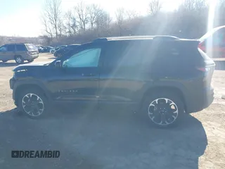 2025 Chevrolet Equinox AWD LT with VIN 3GNAXPEG6SL141506, listed as a IAAI auction lot 41704385 with 1 mi miles. Bid and sale history available at carsss.com. Image 14.