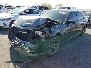2017 Chrysler 300 S Alloy Edition z VIN 2C3CCABG2HH506042, wystawiony jako Copart lot #61032395 z przebiegiem 104 433 mil mil oraz Szkoda całkowita • Salvage title. Historia ofert i sprzedaży dostępna na DreamBid. Obrazek 1.