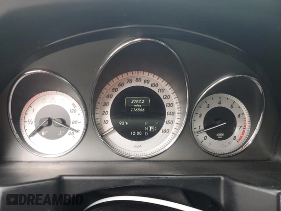 2015 Mercedes-Benz GLK 350 with VIN WDCGG5HB0FG433177, listed as a Copart auction lot 61908814 with 116,566 mi miles and Salvage Title. Bid and sale history available at DreamBid. Image 9.