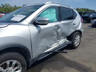2018 Nissan Rogue SV with VIN 5N1AT2MT1JC765161, listed as a IAAI auction lot 41917911 with 46,724 mi miles and . Bid and sale history available at carsss.com. Image 6.