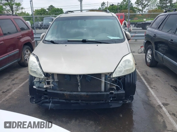 2004 Toyota Sienna XLE with VIN 5TDZA22CX4S205206, listed as a IAAI auction lot 42007779 with 173,794 mi miles. Bid and sale history available at carsss.com. Image 13.