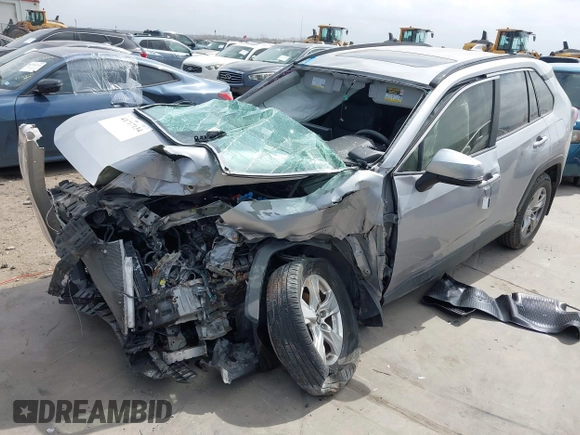 2019 Toyota RAV4 XLE with VIN JTMW1RFV4KD022612, listed as a IAAI auction lot 41717134 with 52,190 mi miles. Bid and sale history available at carsss.com. Image 18.