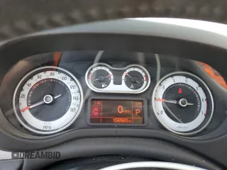 2014 FIAT 500L Easy z VIN ZFBCFABH8EZ023861, wystawiony jako Copart lot #57581665 z przebiegiem 156 565 mil mil oraz Szkoda całkowita • Salvage title. Historia ofert i sprzedaży dostępna na DreamBid. Obrazek 9.