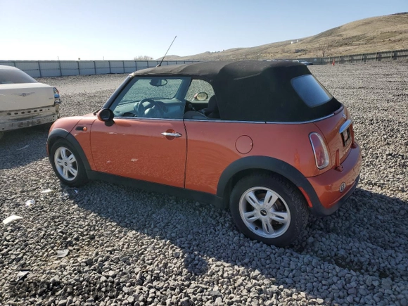 2005 MINI Convertible с VIN WMWRF33485TG10403, выставлен на аукционе Copart как лот 52459735 с пробегом 118 445 миль миль и Чистый • Clean title. История ставок и продаж доступна на DreamBid. Изображение 2.