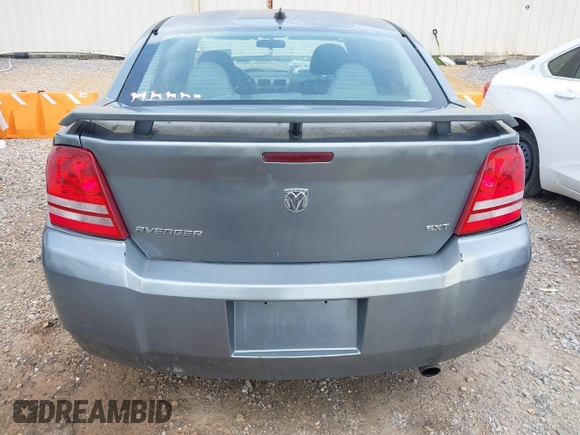 2008 Dodge Avenger SXT z VIN 1B3LC56K88N145832, wystawiony jako IAAI lot #42329896 z przebiegiem 150 345 mil mil oraz . Historia ofert i sprzedaży dostępna na DreamBid. Obrazek 16.