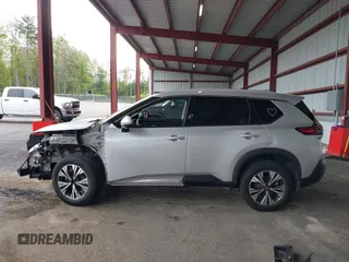 2021 Nissan Rogue SV z VIN 5N1AT3BB4MC723006, wystawiony jako IAAI lot #42225895 z przebiegiem 48 898 mil mil oraz . Historia ofert i sprzedaży dostępna na DreamBid. Obrazek 15.