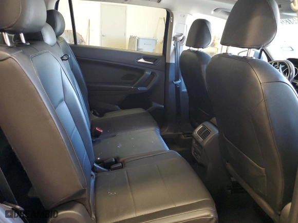 2018 Volkswagen Tiguan SEL with VIN 3VV3B7AX0JM014850, listed as a Copart auction lot 48732235 with 102,320 mi miles and Clean Title. Bid and sale history available at carsss.com. Image 11.