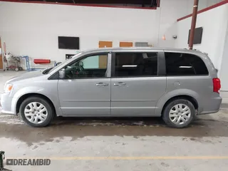 2016 Dodge Grand Caravan SE with VIN 2C4RDGBG2GR387486, listed as a IAAI auction lot 42079841 with 183,193 mi miles. Bid and sale history available at carsss.com. Image 15.