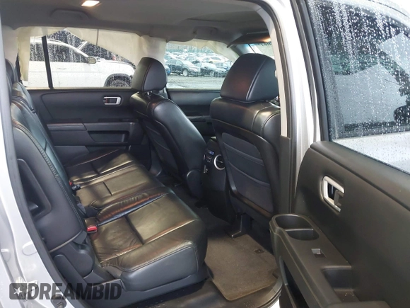 2011 Honda Pilot EX-L with VIN 5FNYF4H56BB057039, listed as a IAAI auction lot 41946647 with 187,783 mi miles. Bid and sale history available at carsss.com. Image 8.