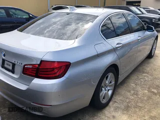 2013 BMW 5 Series 528i with VIN WBAXG5C5XDD233958, listed as a Copart auction lot 68722414 with 103,543 mi miles and . Bid and sale history available at carsss.com. Image 4.