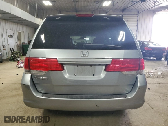2008 Honda Odyssey EX-L z VIN 5FNRL38768B025497, wystawiony jako Copart lot #57636525 z przebiegiem 179 568 mil mil oraz Nie do naprawy • Non repairable. Historia ofert i sprzedaży dostępna na DreamBid. Obrazek 6.