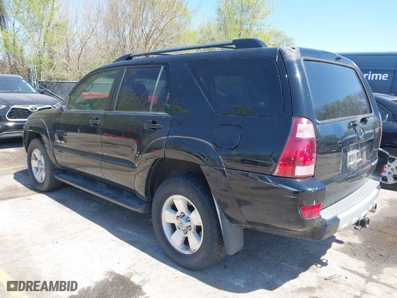 2004 Toyota 4Runner SR5 with VIN JTEBU14R840033647, listed as a IAAI auction lot 41995411 with 211,453 mi miles. Bid and sale history available at carsss.com. Image 3.