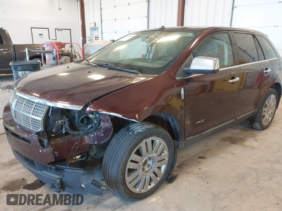 2009 Lincoln MKX z VIN 2LMDU68C69BJ04463, wystawiony jako IAAI lot #42231655 z przebiegiem 239 719 mil mil oraz . Historia ofert i sprzedaży dostępna na DreamBid. Obrazek 17.
