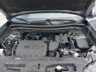 2020 Mitsubishi Outlander SE z VIN JA4AD3A37LZ044719, wystawiony jako IAAI lot #39303659 z przebiegiem 86 662 mil mil oraz . Historia ofert i sprzedaży dostępna na DreamBid. Obrazek 10.