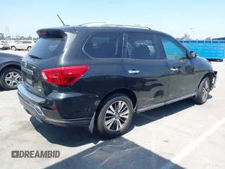 2017 Nissan Pathfinder Platinum with VIN 5N1DR2MM6HC615528, listed as a IAAI auction lot 42349325 with 155,632 mi miles and . Bid and sale history available at DreamBid. Image 4.