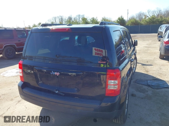 2015 Jeep Patriot Sport with VIN 1C4NJPBB8FD399932, listed as a IAAI auction lot 41935017 with 92,379 mi miles. Bid and sale history available at carsss.com. Image 4.