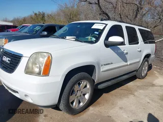 2007 GMC Yukon XL SLT z VIN 1GKFC16087R417052, wystawiony jako IAAI lot #41753046 z przebiegiem 275 008 mil mil oraz . Historia ofert i sprzedaży dostępna na DreamBid. Obrazek 2.