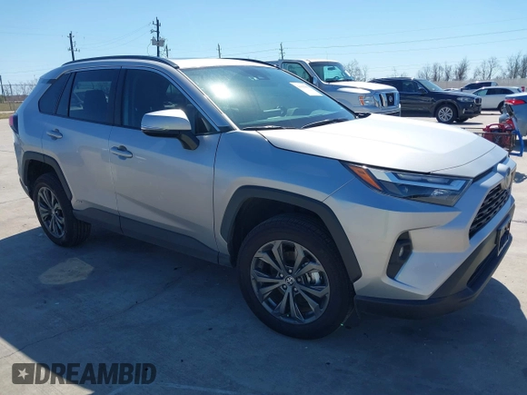 2023 Toyota RAV4 Hybrid XLE Premium z VIN 4T3B6RFV6PU139151, wystawiony jako IAAI lot #41665860 z przebiegiem 7 171 mil mil oraz . Historia ofert i sprzedaży dostępna na DreamBid. Obrazek 1.