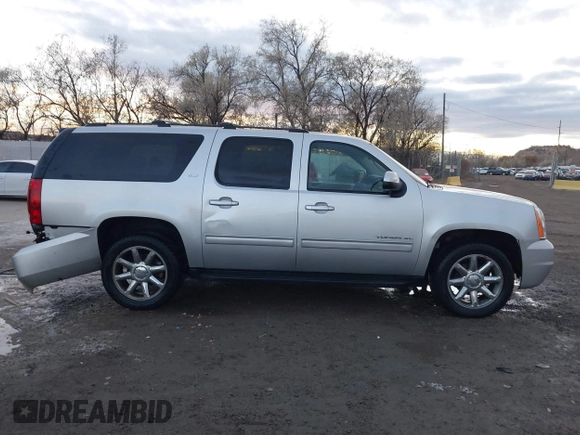 2013 GMC Yukon XL SLT z VIN 1GKS2KE73DR132065, wystawiony jako IAAI lot #40885853 z przebiegiem 207 492 mil mil oraz . Historia ofert i sprzedaży dostępna na DreamBid. Obrazek 14.